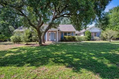6689 Bryant St, Navarre, FL 32566
