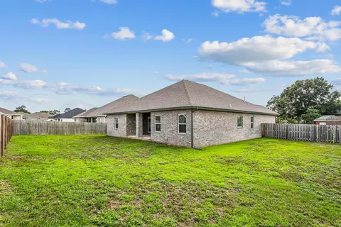 Exterior - 1129 Shoal River Dr, Crestview, FL 32539 photo 9 of 9