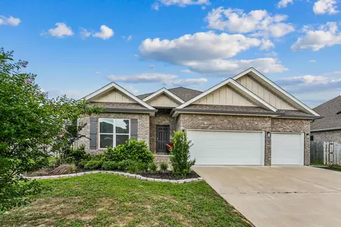 Exterior - 1129 Shoal River Dr, Crestview, FL 32539 photo 3 of 9