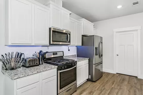 Kitchen - 1129 Shoal River Dr, Crestview, FL 32539 photo 3 of 3