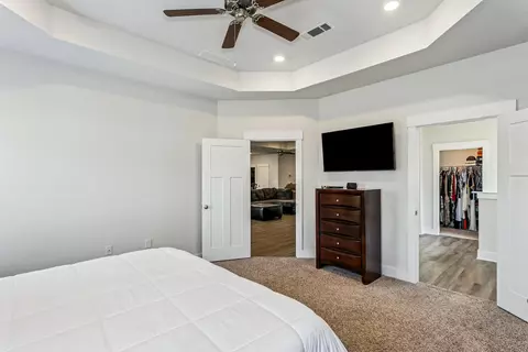 Bedroom - 1129 Shoal River Dr, Crestview, FL 32539 photo 2 of 5