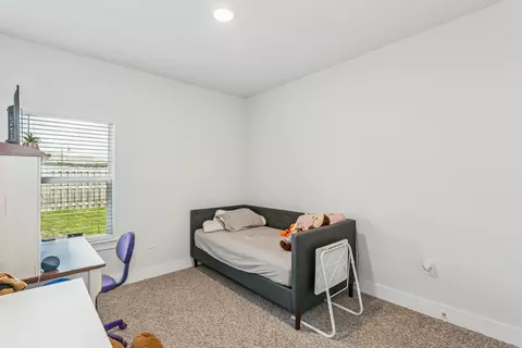 Bedroom - 1129 Shoal River Dr, Crestview, FL 32539 photo 5 of 5