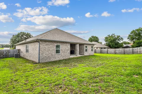 Exterior - 1129 Shoal River Dr, Crestview, FL 32539 photo 7 of 9