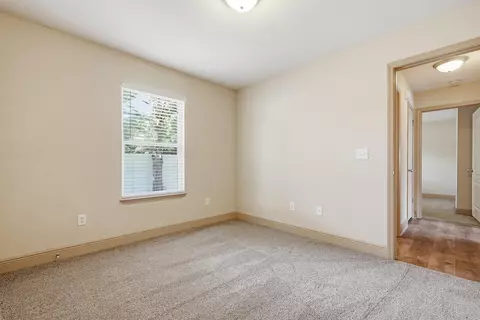 Bedroom - 5530 Royal St, Crestview, FL 32539 photo 5 of 9
