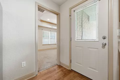 Entry Way - 5530 Royal St, Crestview, FL 32539 photo 6 of 6