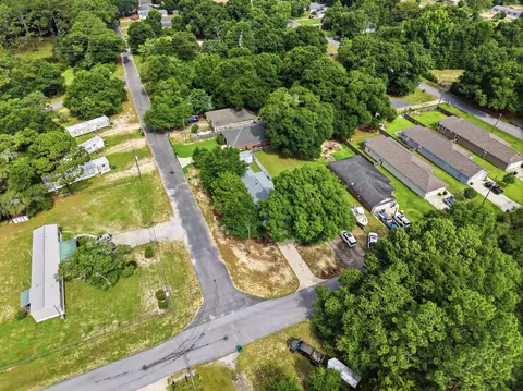 View/Area - 5530 Royal St, Crestview, FL 32539 photo 2 of 3