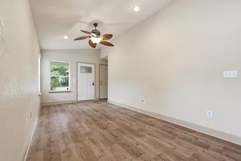 Living - 5530 Royal St, Crestview, FL 32539 photo 2 of 5