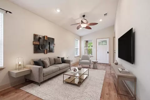 Living - 5530 Royal St, Crestview, FL 32539 photo 1 of 5