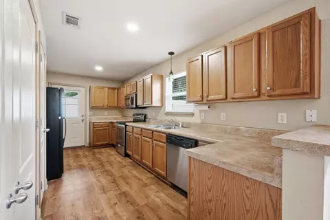 Entry Way - 5530 Royal St, Crestview, FL 32539 photo 1 of 6