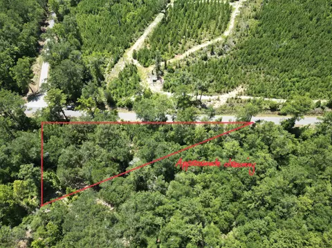 3389 Gainer Rd, Chipley, FL 32428