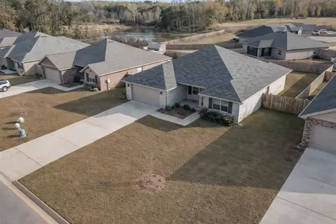 View/Area - 5839 Crestlake Dr, Crestview, FL 32536 photo 2 of 5