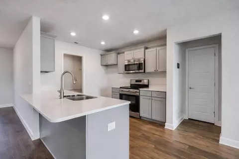 Kitchen - 5839 Crestlake Dr, Crestview, FL 32536 photo 1 of 2
