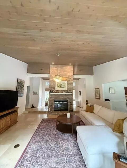 Other - 103 E Capri Cv, Niceville, FL 32578 photo 2 of 3