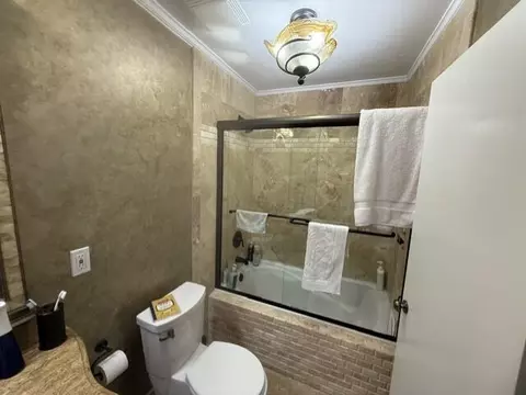 Bath - 103 E Capri Cv, Niceville, FL 32578 photo 7 of 8