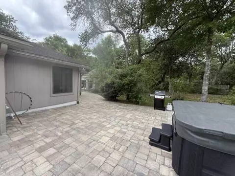 Exterior - 103 E Capri Cv, Niceville, FL 32578 photo 6 of 6