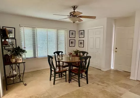 Dining - 103 E Capri Cv, Niceville, FL 32578 photo 2 of 2