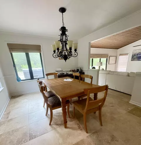 Dining - 103 E Capri Cv, Niceville, FL 32578 photo 1 of 2