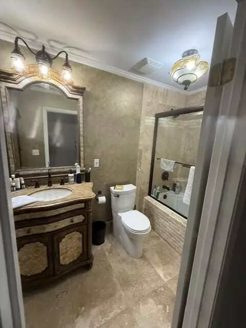 Bath - 103 E Capri Cv, Niceville, FL 32578 photo 8 of 8