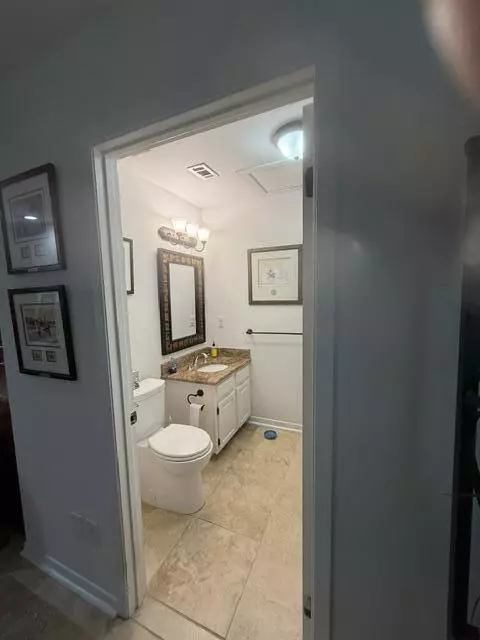Bath - 103 E Capri Cv, Niceville, FL 32578 photo 1 of 8