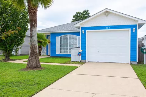 1869 Vineyard St, Navarre, FL 32566