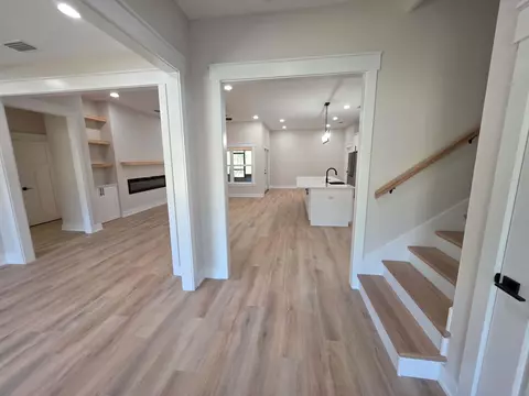 Entry Way - 4572 Ashton Cir, Crestview, FL 32536 photo 1 of 1