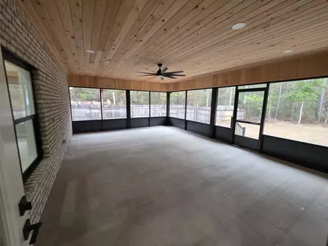 Exterior - 4572 Ashton Cir, Crestview, FL 32536 photo 4 of 4
