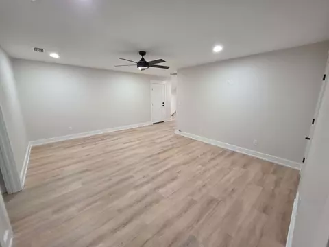 Living - 4572 Ashton Cir, Crestview, FL 32536 photo 4 of 4