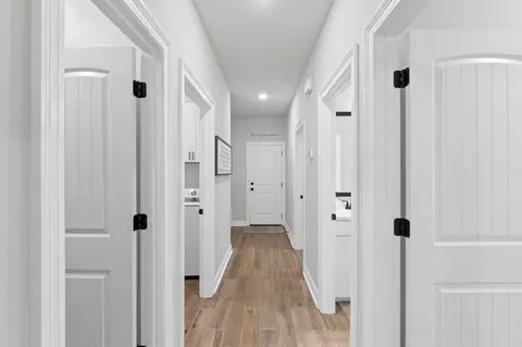 Entry Way - 518 E Tweet St, Freeport, FL 32439 photo 5 of 15