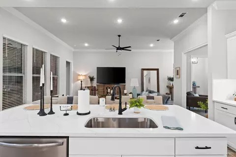 Kitchen - 518 E Tweet St, Freeport, FL 32439 photo 4 of 7
