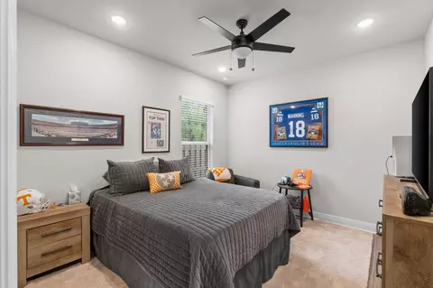 Bedroom - 518 E Tweet St, Freeport, FL 32439 photo 8 of 10