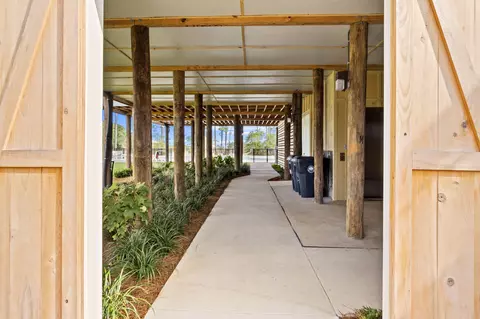 Entry Way - 518 E Tweet St, Freeport, FL 32439 photo 10 of 15