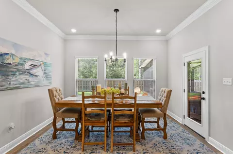 Dining - 518 E Tweet St, Freeport, FL 32439 photo 1 of 2
