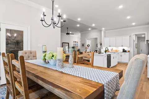 Dining - 518 E Tweet St, Freeport, FL 32439 photo 2 of 2