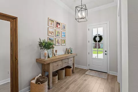 Entry Way - 518 E Tweet St, Freeport, FL 32439 photo 2 of 15