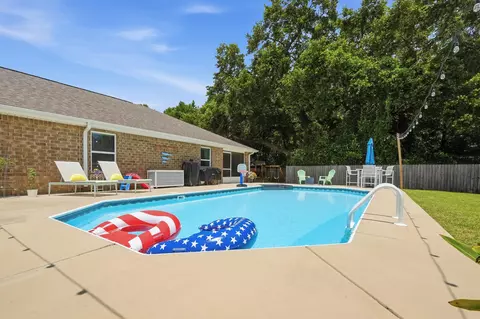 Exterior - 5976 Milan Dr, Pace, FL 32571 photo 5 of 17