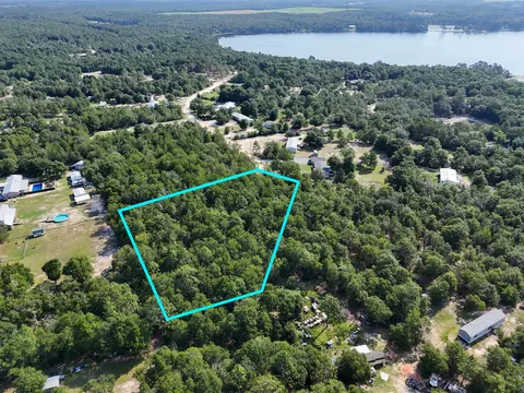 1 W 511 Acre W Dvorak Dr, Defuniak Springs, FL 32433