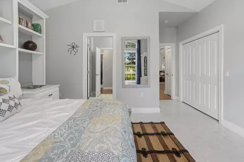 Bedroom - 69 Fairway Xing, Freeport, FL 32439 photo 4 of 6