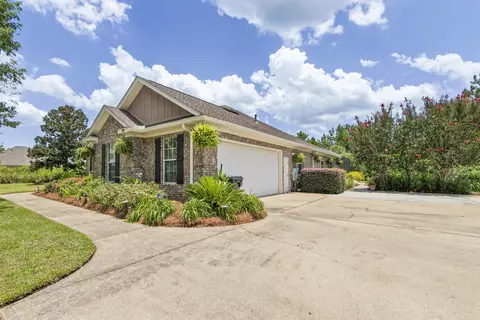 Exterior - 69 Fairway Xing, Freeport, FL 32439 photo 12 of 19