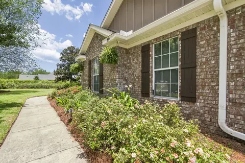 Exterior - 69 Fairway Xing, Freeport, FL 32439 photo 15 of 19