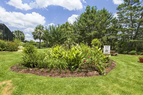 Exterior - 69 Fairway Xing, Freeport, FL 32439 photo 9 of 19