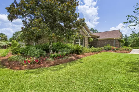 Exterior - 69 Fairway Xing, Freeport, FL 32439 photo 17 of 19