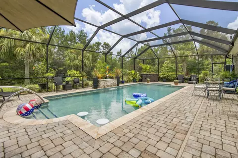Exterior - 69 Fairway Xing, Freeport, FL 32439 photo 4 of 19