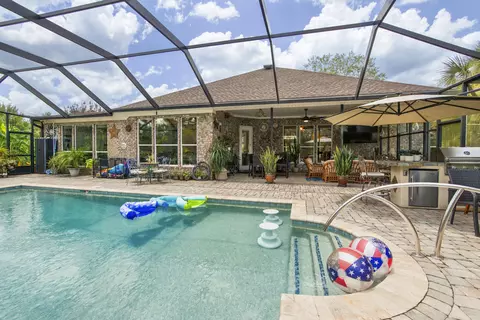 Exterior - 69 Fairway Xing, Freeport, FL 32439 photo 5 of 19