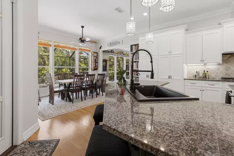 Kitchen - 69 Fairway Xing, Freeport, FL 32439 photo 5 of 9