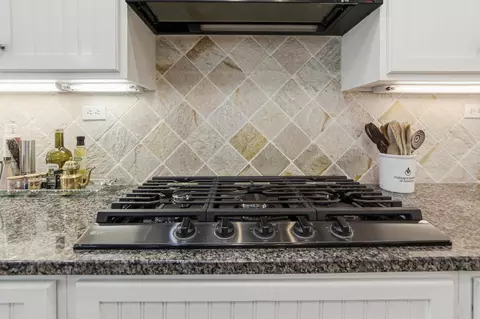 Kitchen - 69 Fairway Xing, Freeport, FL 32439 photo 9 of 9