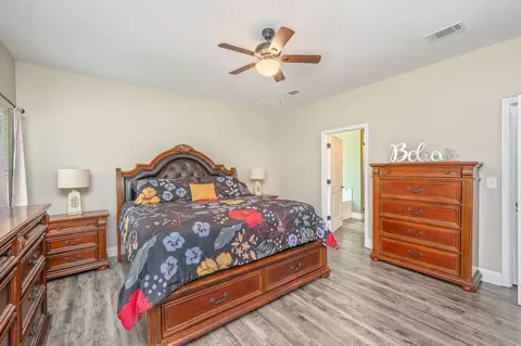 Bedroom - 176 Seneca Trl, Crestview, FL 32536 photo 2 of 7