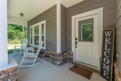 Exterior - 176 Seneca Trl, Crestview, FL 32536 photo 4 of 10