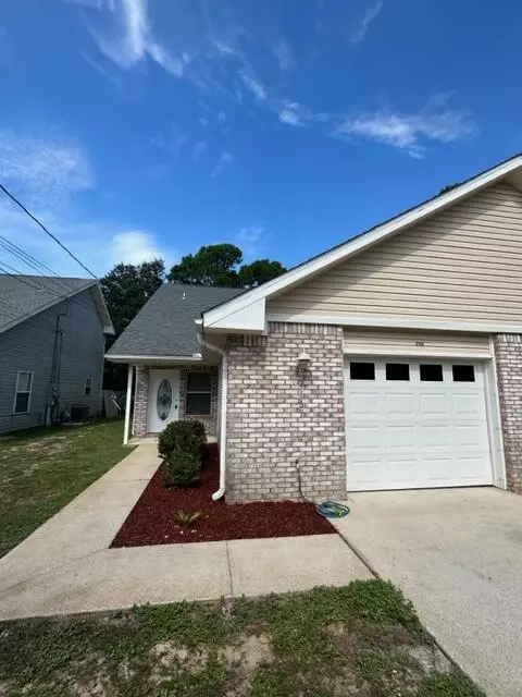 2169 Tom St #2169, Navarre, FL 32566
