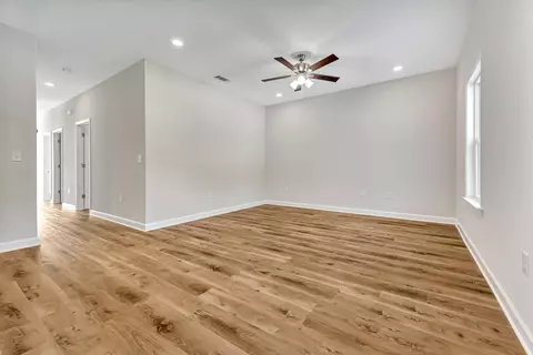 290 Holland St, Crestview, FL 32536 photo 4