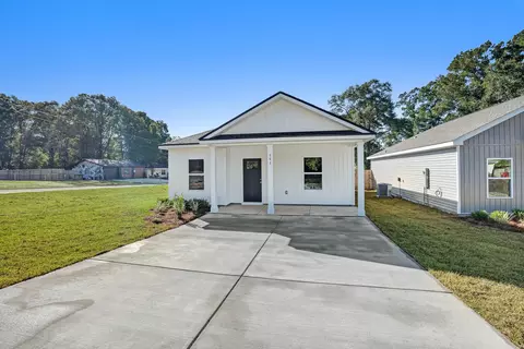 290 Holland St, Crestview, FL 32536 photo 3